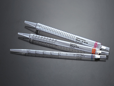 獨特的短管設計，符合人體工程學設計，可在層流罩下方使用